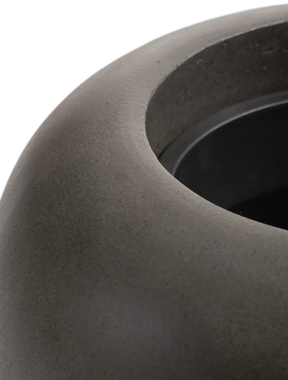 Кашпо TREEZ Effectory Beton Bionic Solo Графит H-44 см в интернет-магазине Decoram.ru Фото