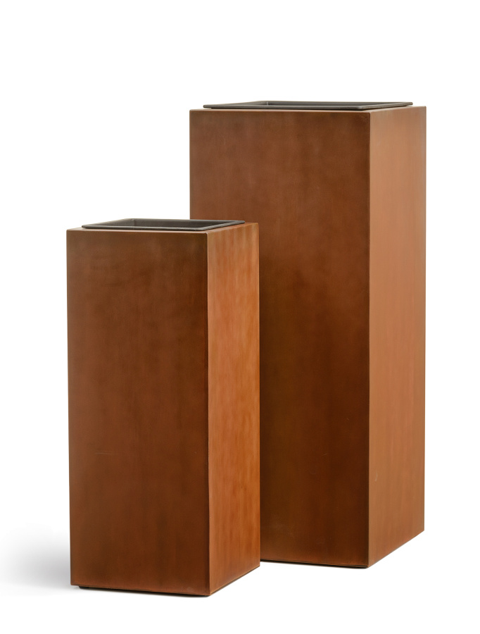 Кашпо TREEZ Effectory Corten Steel Высокий куб Бархатистая окись H-72 см в интернет-магазине Decoram.ru Фото